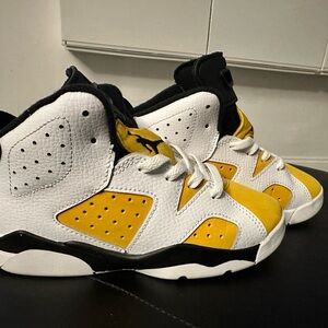 JORDAN 6 RETRO (PS) Kids White And Yellow OCNIRE BLACK GLANC/NOIRUAUNE OGILE